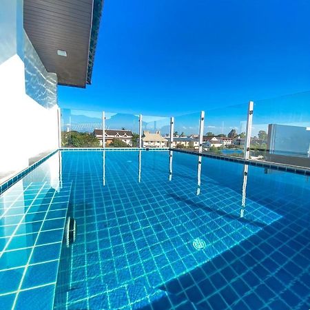 De Luxe Boutique & Rooftop Chiang Mai Exteriör bild
